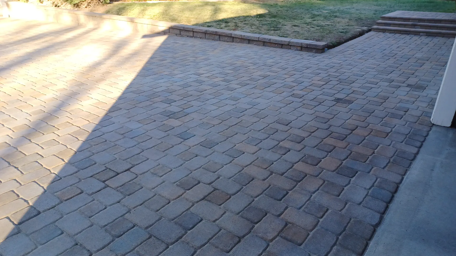 Driveway & Porch Paver project photo